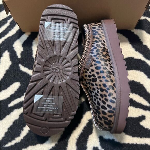 NWT UGGāTasman Caspian Burnt Cedar Slippers Size Women's 8 - Picture 12 of 15